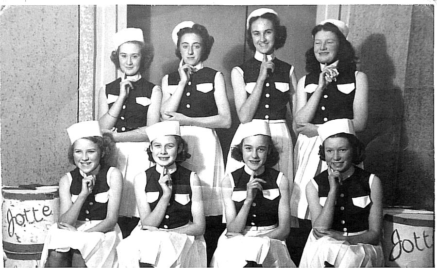 1947_Nov__Betty_print.jpg