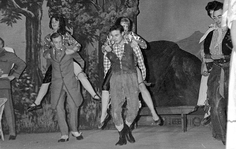 1961__Nov__Annie_Get_Your_Gun0003.jpg