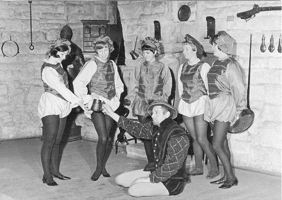 1967__Nov__Kiss_Me_Kate0002.jpg